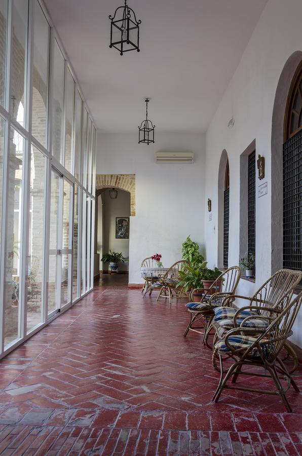 Convento Madre De Dios De Carmona Hotel Exterior photo
